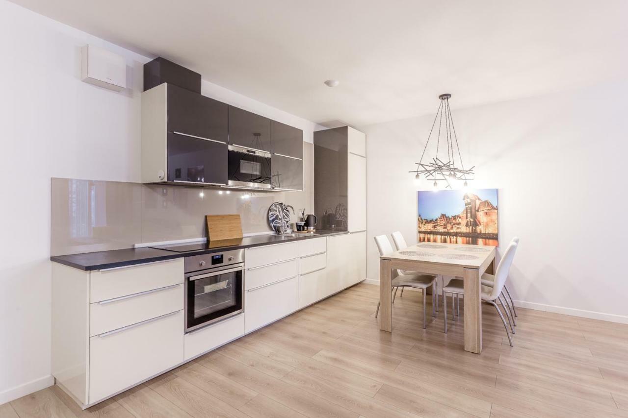 Apartmate Spacious Apartment With Balcony Oldtown For 6 People Gdansk Luaran gambar